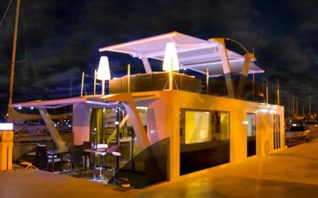 Home Aboard - Casa Flotante