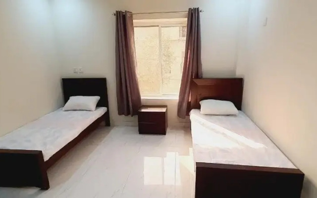 Uptown86 Girls Hostel