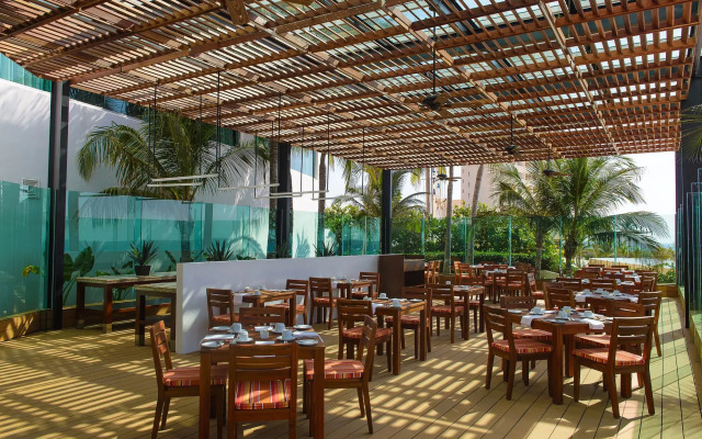 Altitude at Krystal Grand Cancun - All inclusive