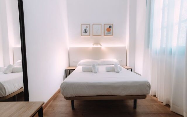 Clink Rooms & Flats