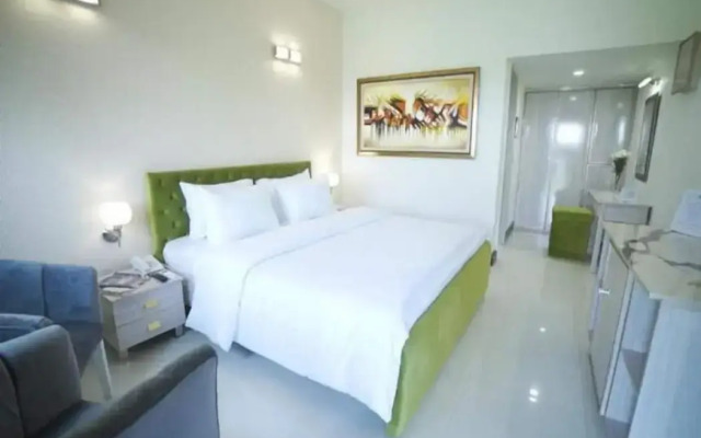 Airport Hotel