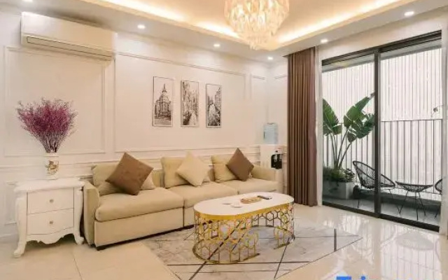 Luxury Serviced Apartment Vinhomes D’Capitale Hanoi  -  Jenny House