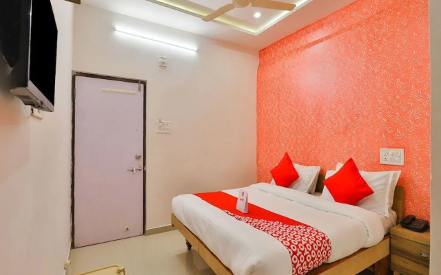 Shreenath by OYO Rooms