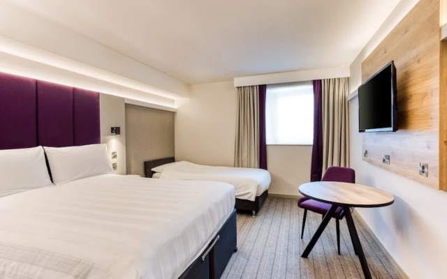 Premier Inn Glasgow Newton Mearns - M77 J4