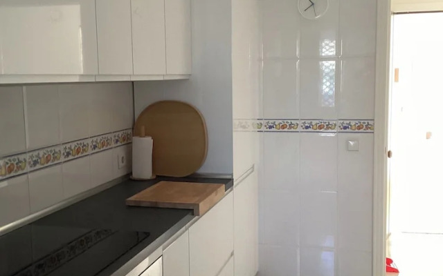 Marbella Retreat - 2 Beds - Sleeps 5 - Pool