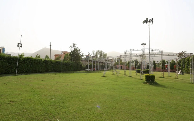 OYO 15492 Hotel Dolly