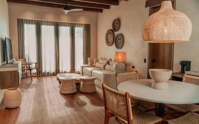 Makani Luxury Wanderlust