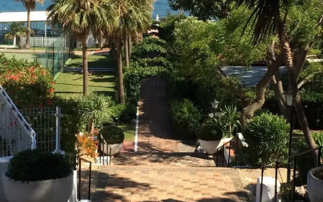 1st Line Beach, 2-bed Apartment in Calahonda