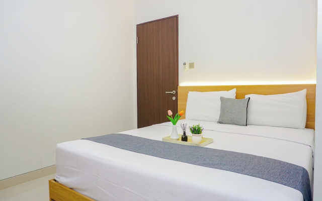 Comfortable And Contemporary 2Br At Apartment Transpark Cibubur