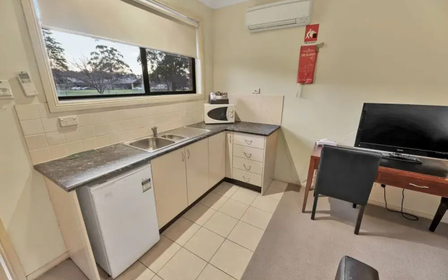 Potters Apartments