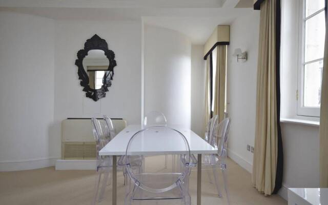 Outstanding Trafalgar Penthouse, sleeps 8