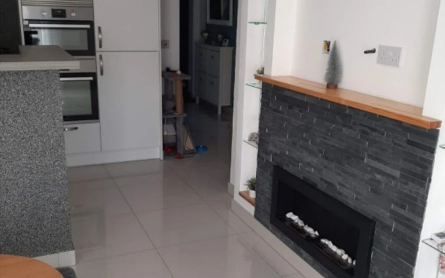 Lovely 2-bed Apartment in Coventry