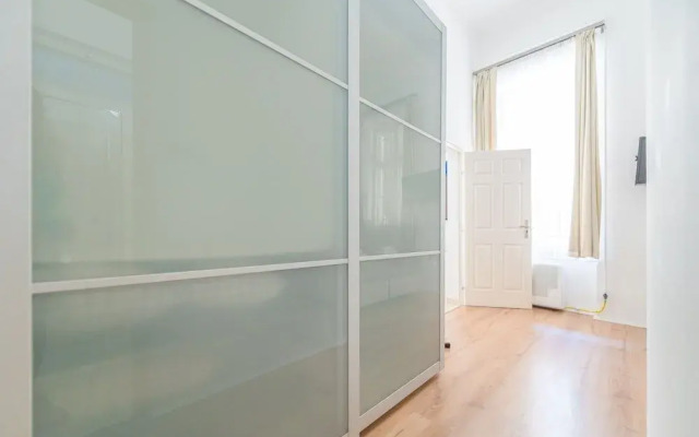 Maphi Bleu - Urban Suite