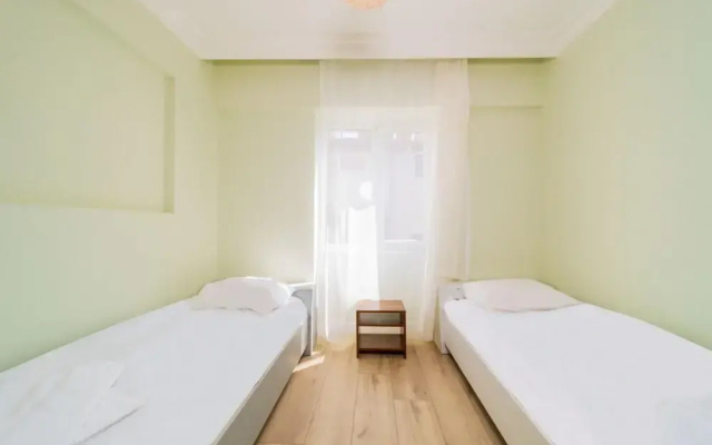 Flat With Sea View and Balcony in Alanya