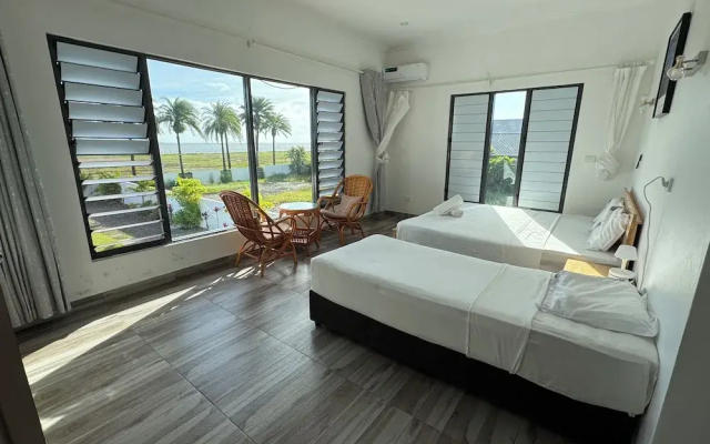 Lake Side Deluxe Villa