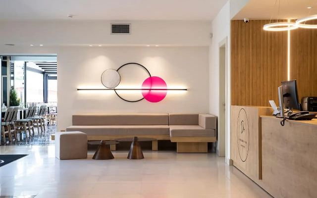 Dafni Plus Hotel