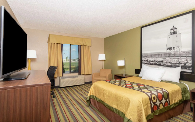 Super 8 by Wyndham Goshen