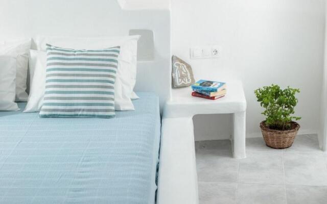 Manios Suites