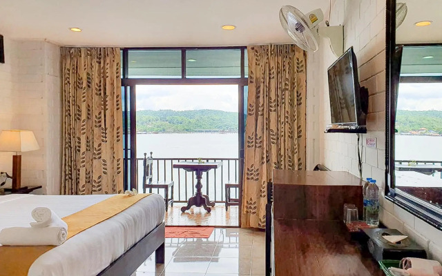 Phornpailin Riverside Resort