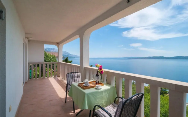 Awesome Home in Pisak With Wifi and 2 Bedrooms