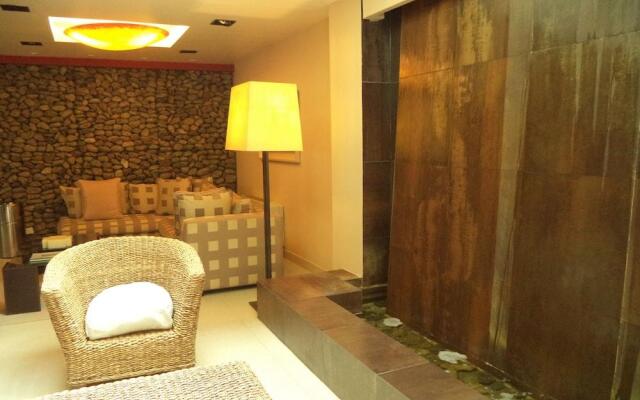 Hotel Mil 810