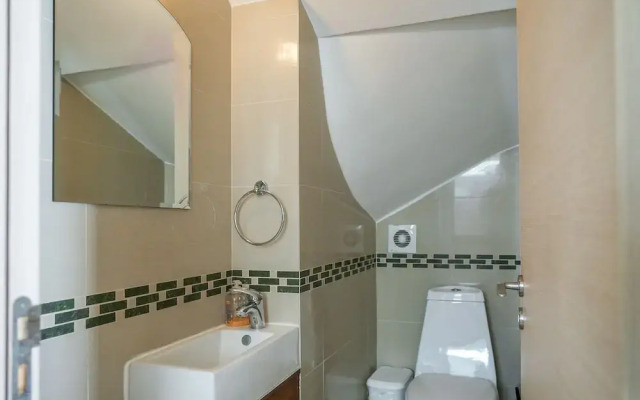 Aqua House Valentino