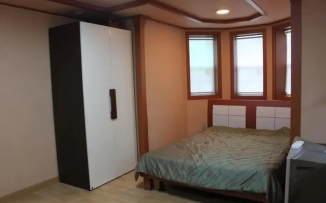Youngwol Sky Pension Camping