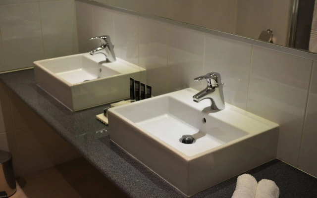 New Brookfields Hotel