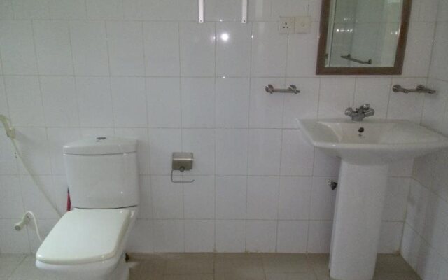 Negombo Blue Villa Hotel