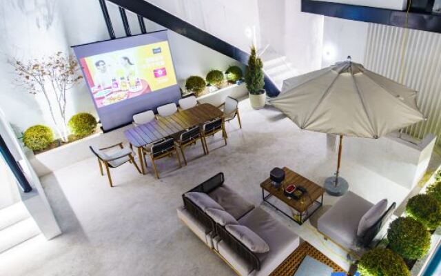 Jiuhuashan Xiangzili Homestay (Meat Body Palace Branch)