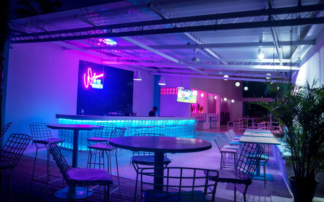 Mad Monkey Kuta Lombok - Hostel