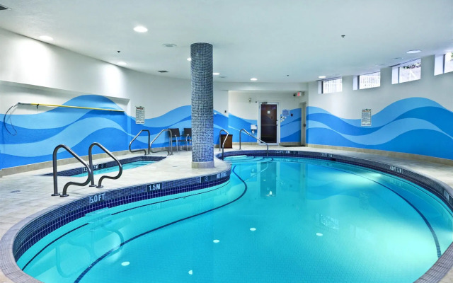 Holiday Inn Express & Suites Langley by IHG