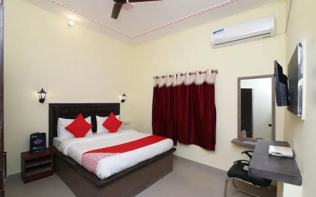 Sandhya Guest House by OYO Rooms