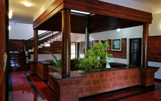 Contour Island Resort & Spa