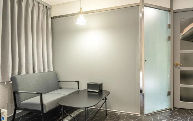 e-Hotel