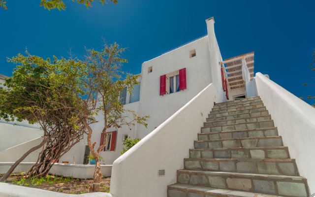 Dimelal Mikonos Downtown Apartments