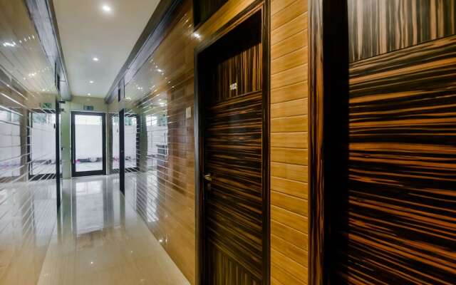 OYO 6371 Hotel Abrol