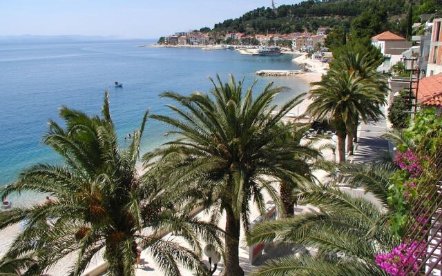 Stylish, Quiet and Beautiful Views Villa With a Pool