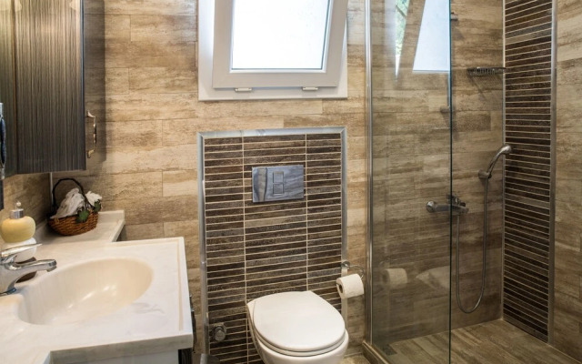 Important Group | Villa Daisy