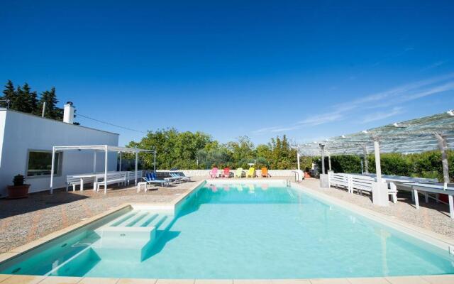 Trullo Nonna Itria Trullo con Esclusiva Piscina e Idromassaggio