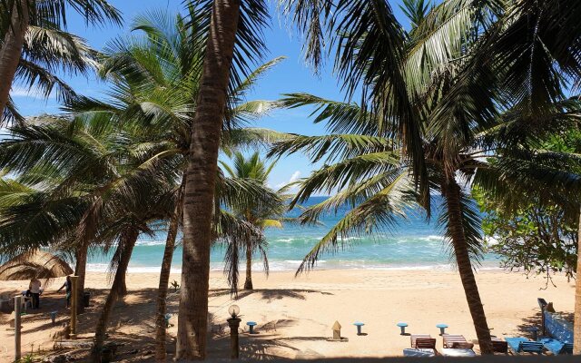 Oasey Beach Hotel