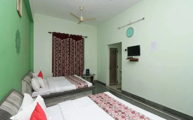 OYO 22644 Bhagat Palace