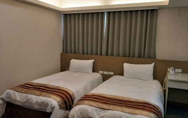 Shun-Yi Hotel