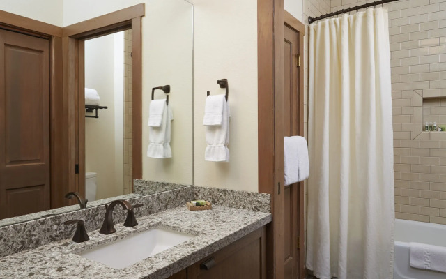 Sunnyside Restaurant & Lodge