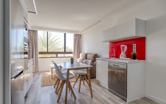 Apartamentos Aguila Beach