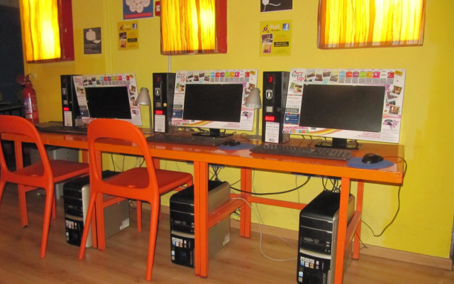 Onefam Les Corts Hostel
