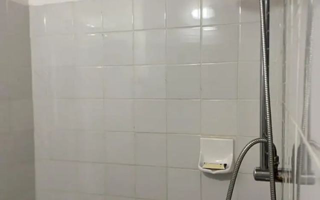 2 bed Apartment With Pool - 2126