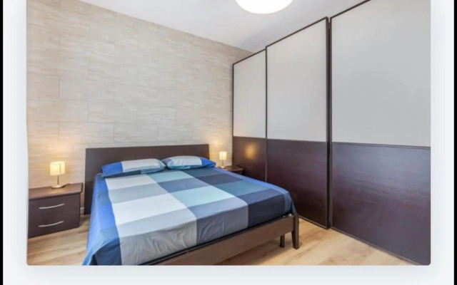 Queen East Verona apartments