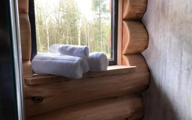 Coed y Marchog Woodland Retreat
