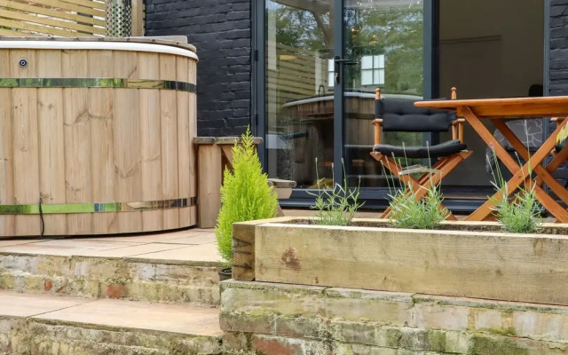 The Snug at Pickelden Farmhouse